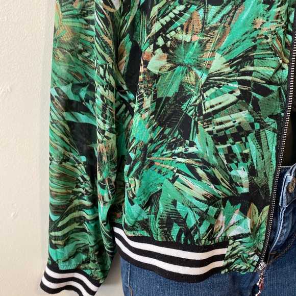 SOLD Sheer jungle print bomber - Picture 2 of 4